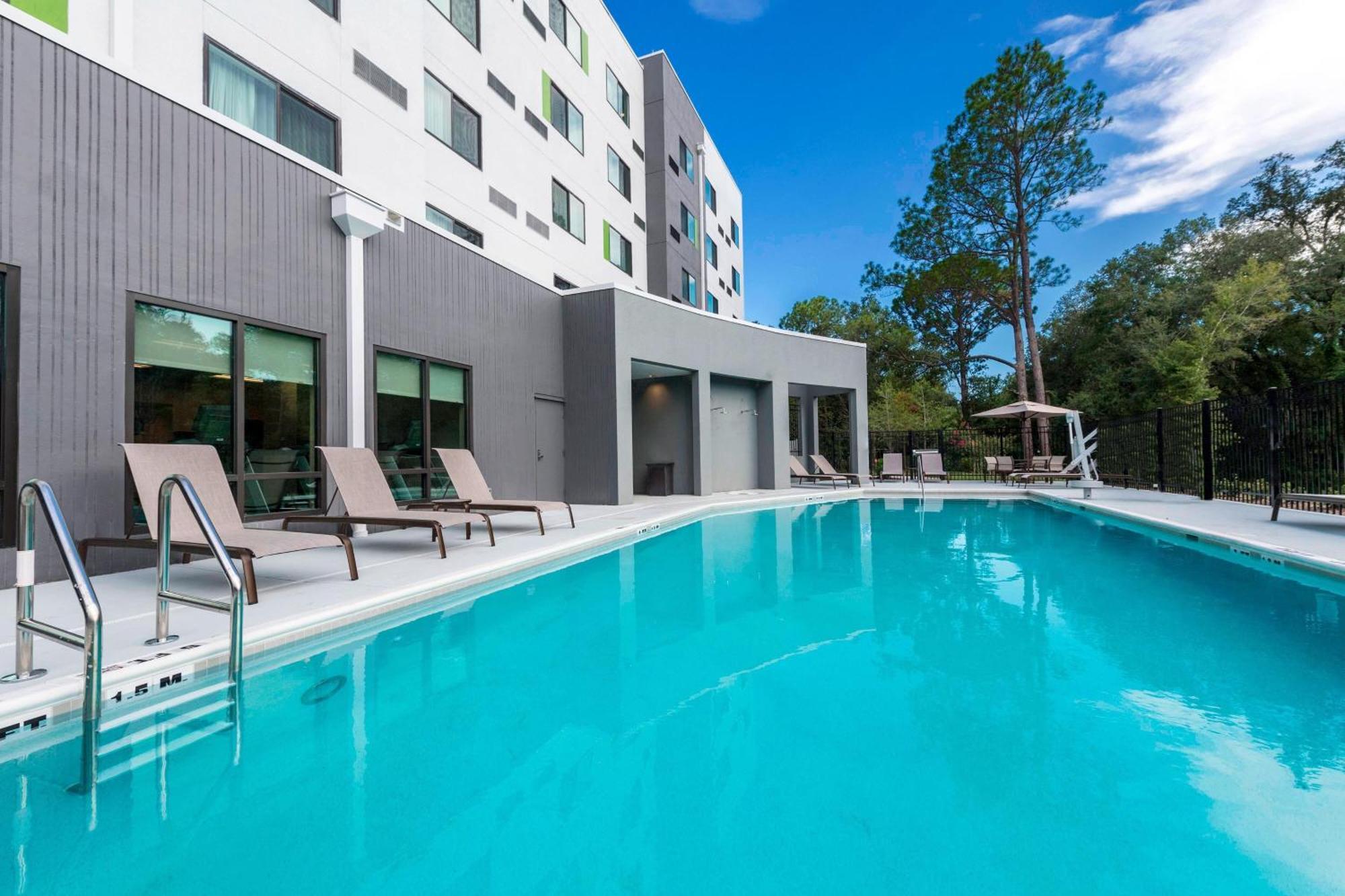Hotel Courtyard By Marriott Tampa Northwest/veterans Expressway 3*