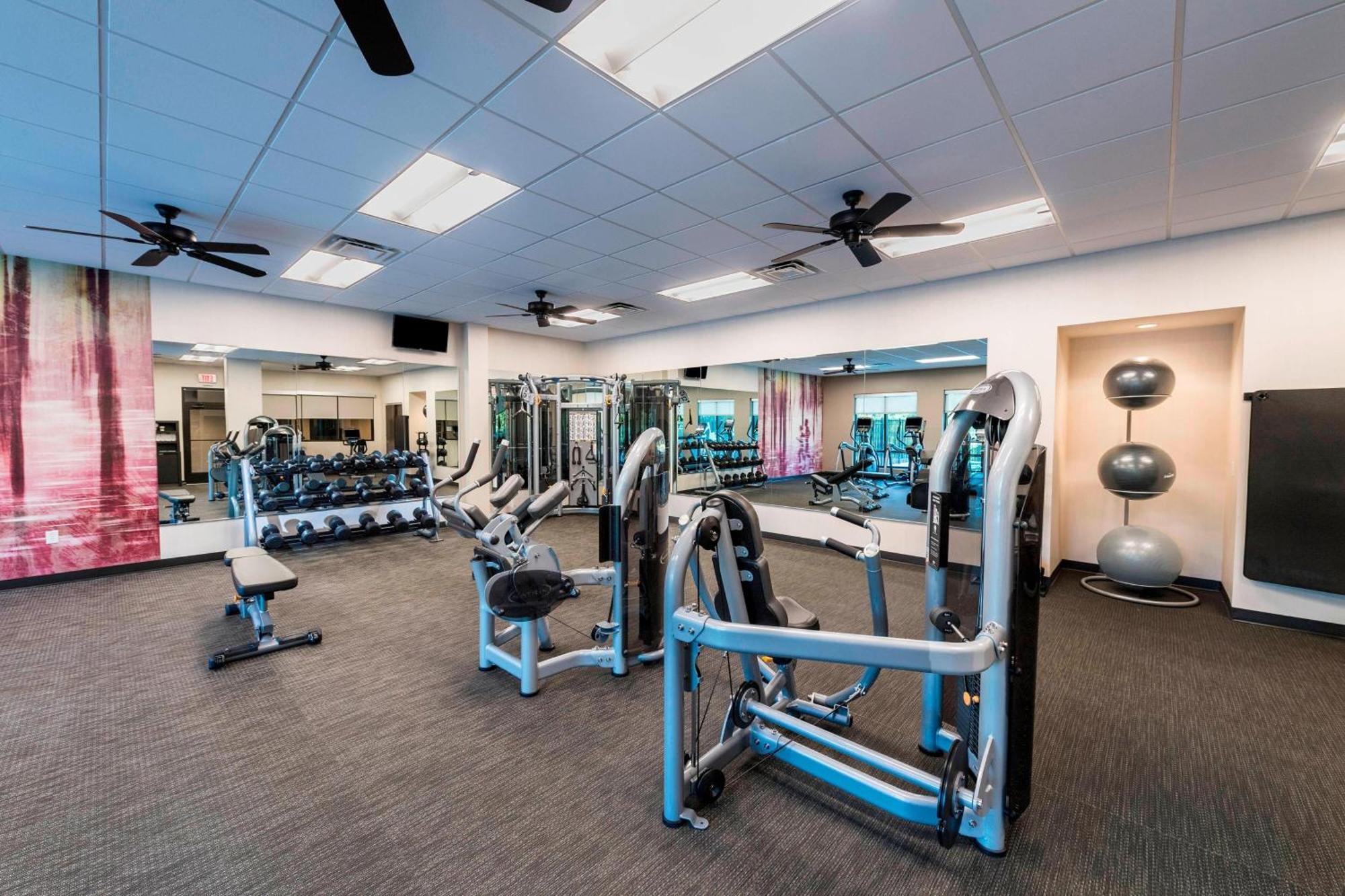 Hotel Courtyard By Marriott Tampa Northwest/veterans Expressway 3*