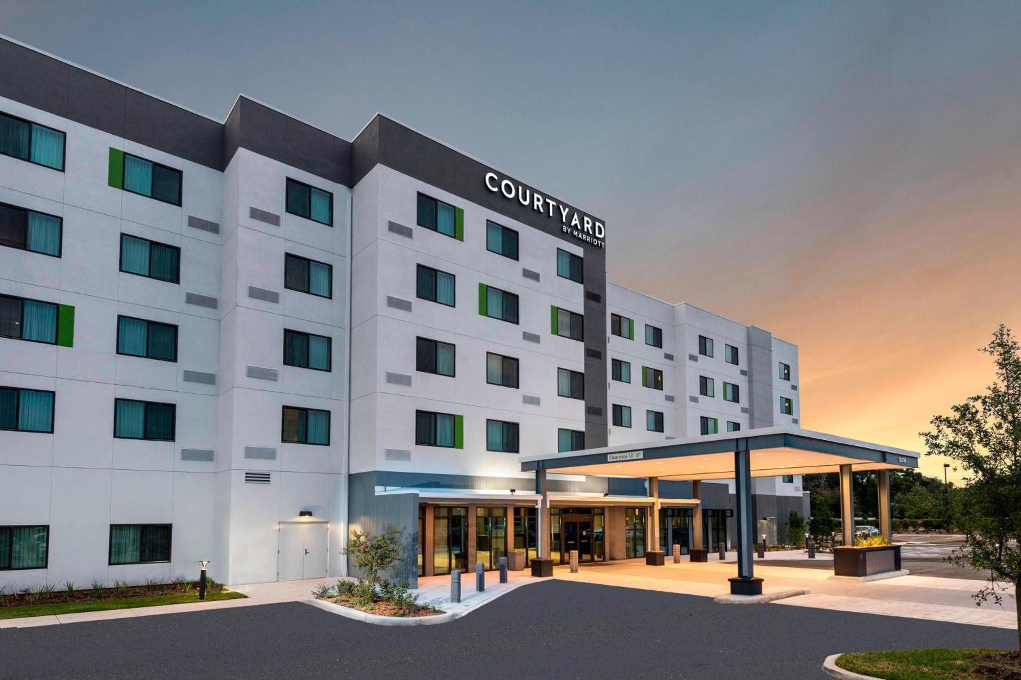 Courtyard By Marriott Tampa Northwest/veterans Expressway